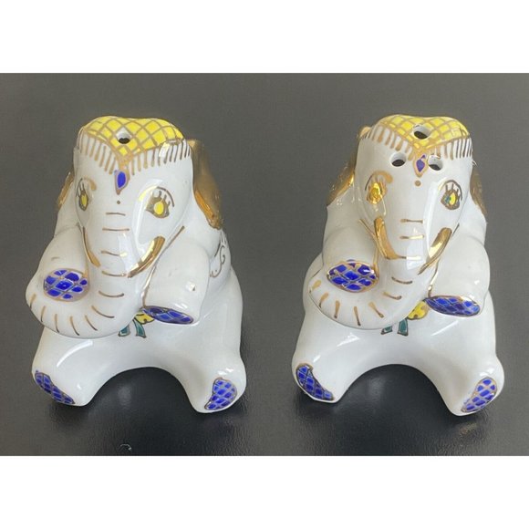 Elephant Salt and Pepper Shakers Collectables India Decor Anthropomorph Vintage - Picture 5 of 9